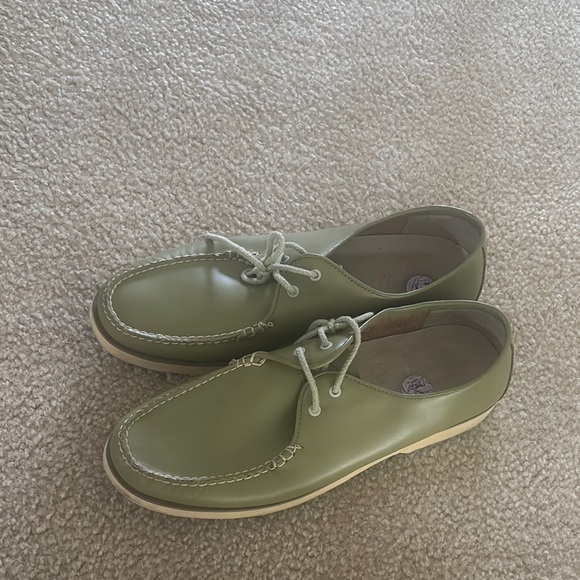 Sperry Olive Green Leather Boat Shoes – Classic Meets Modern - Picture 5 of 7